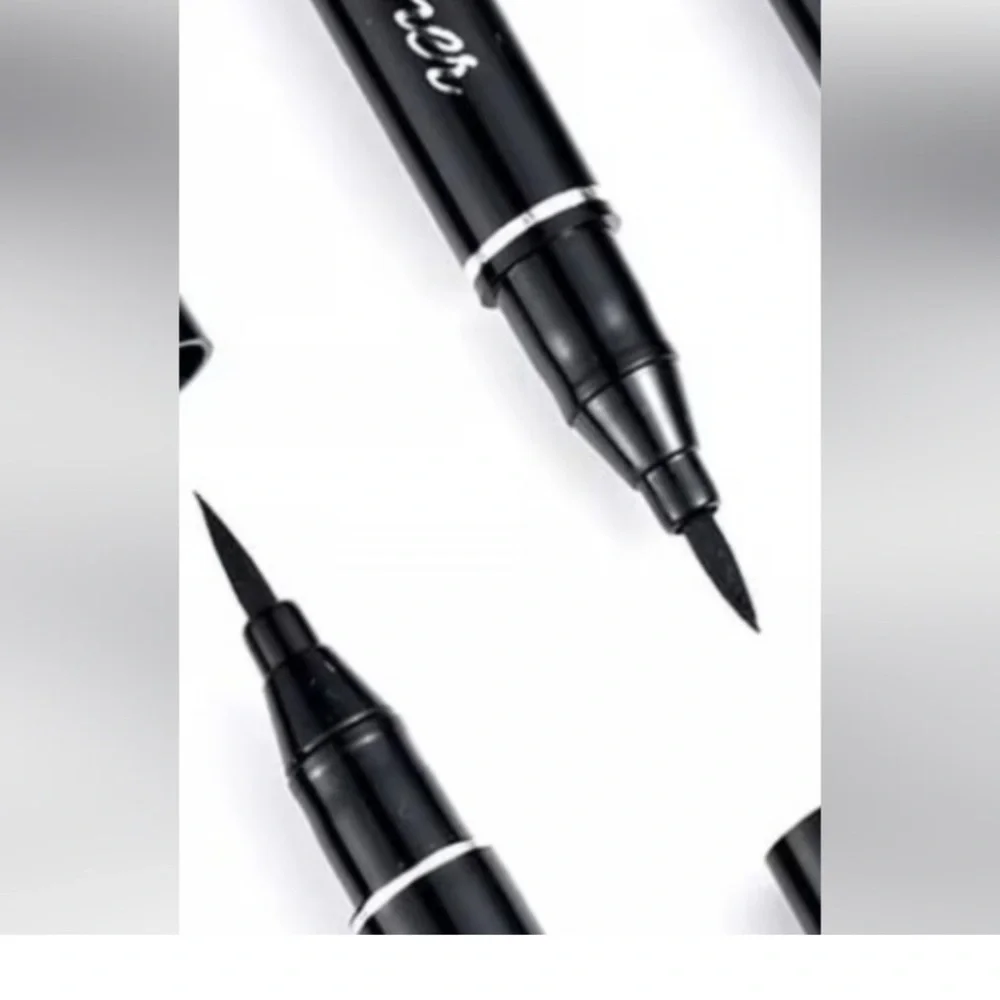 Liquid Eyeliner Pen - Dark Brown